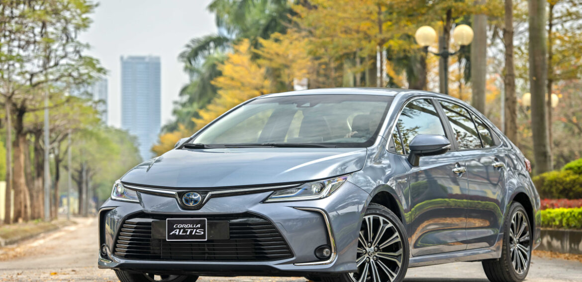 Ngoai that Corolla Altis 1 1646816453 1170x567 1